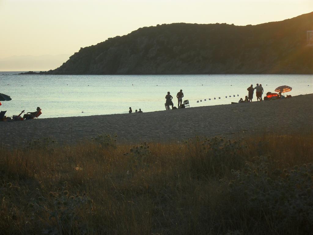 Casa Vacanze Gardenia Solanas  Buitenkant foto