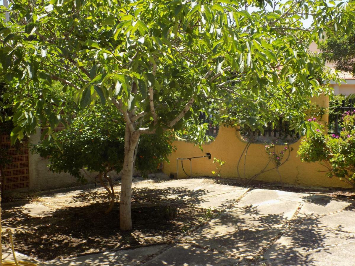 Casa Vacanze Gardenia Solanas  Buitenkant foto