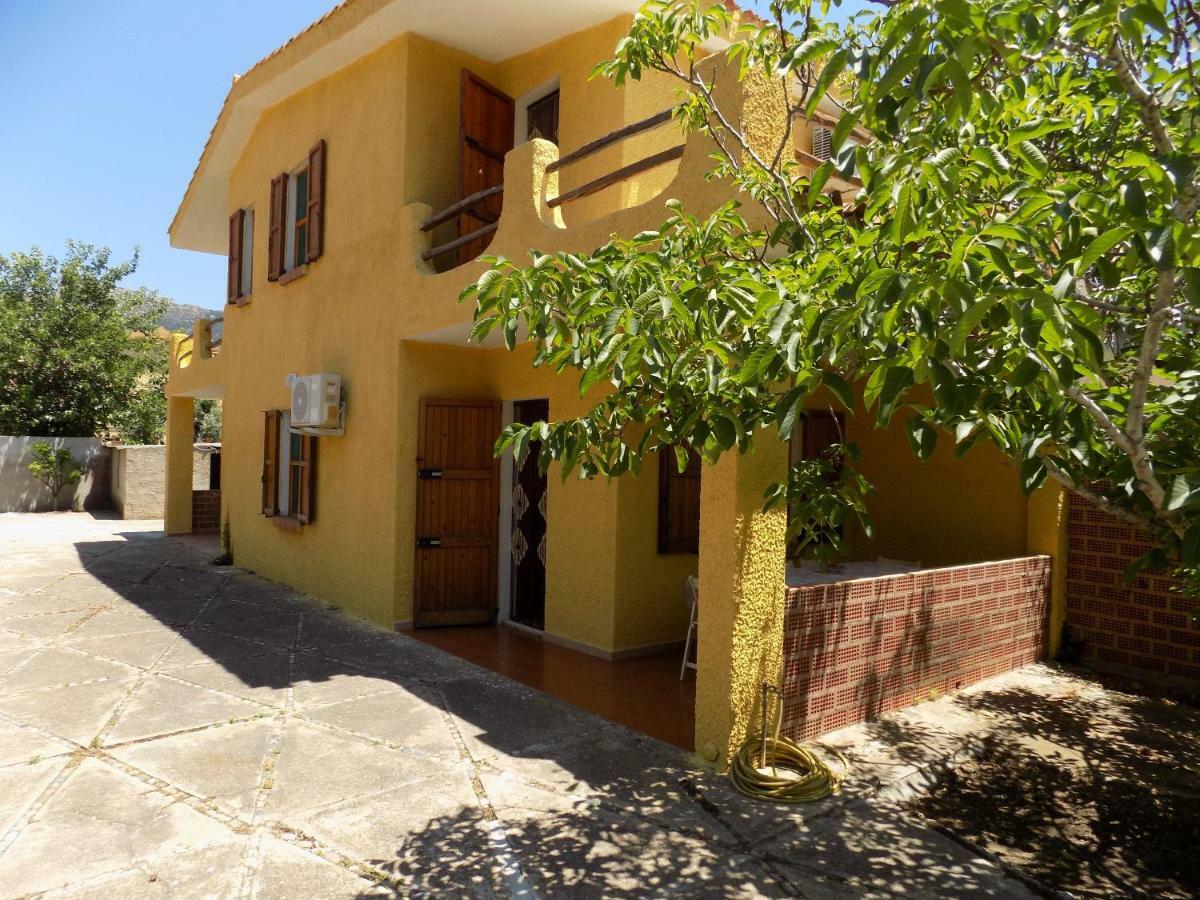 Casa Vacanze Gardenia Solanas  Buitenkant foto